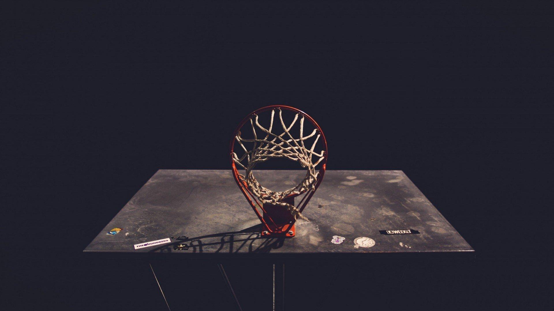 44岁阿隆索或转投利物浦激怒皇马众星 佛爷紧急联系齐祖救场 斯洛特欧冠梦遇阻？